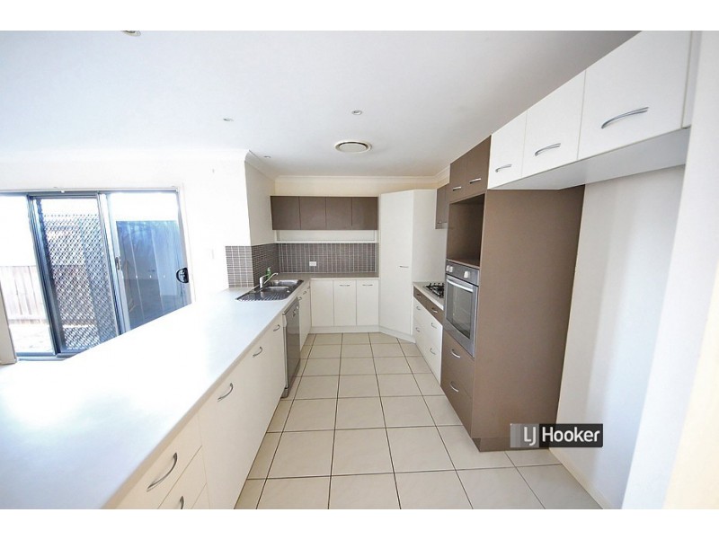 4 Jowarra Street, Kallangur QLD 4503