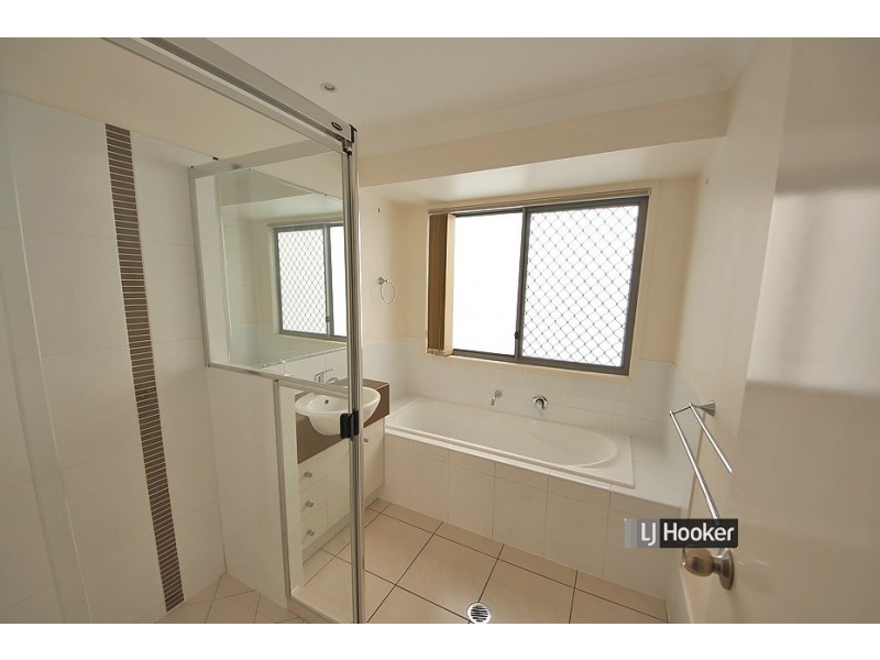 4 Jowarra Street, Kallangur QLD 4503