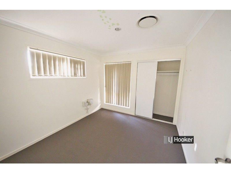 4 Jowarra Street, Kallangur QLD 4503