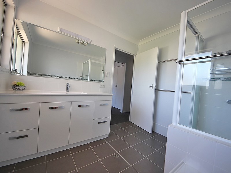 2 Claragh Court, Kallangur QLD 4503