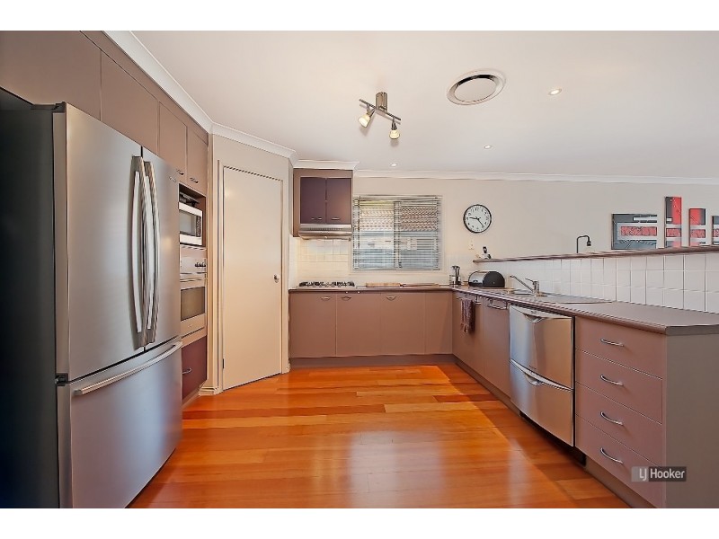 30 Whitfield Crescent, North Lakes QLD 4509