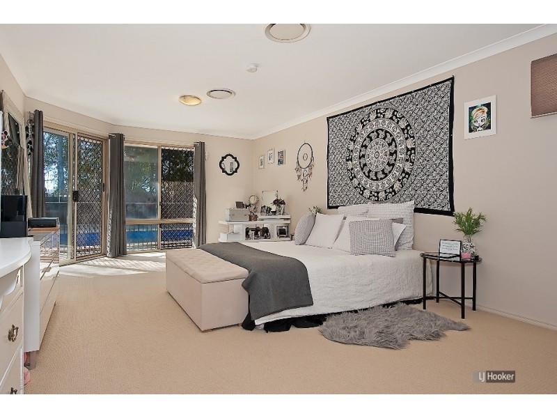 30 Whitfield Crescent, North Lakes QLD 4509