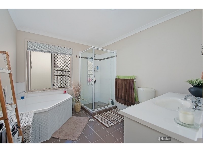 30 Whitfield Crescent, North Lakes QLD 4509