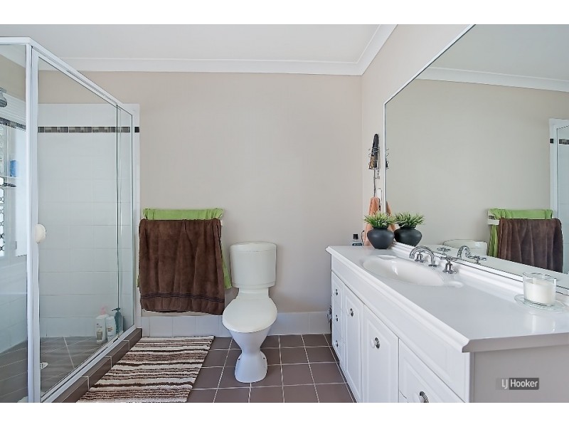 30 Whitfield Crescent, North Lakes QLD 4509