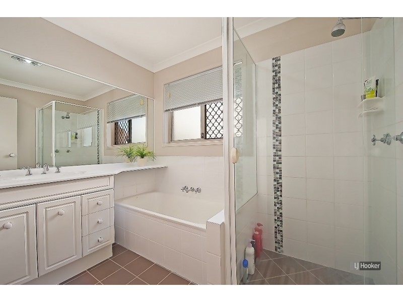 30 Whitfield Crescent, North Lakes QLD 4509