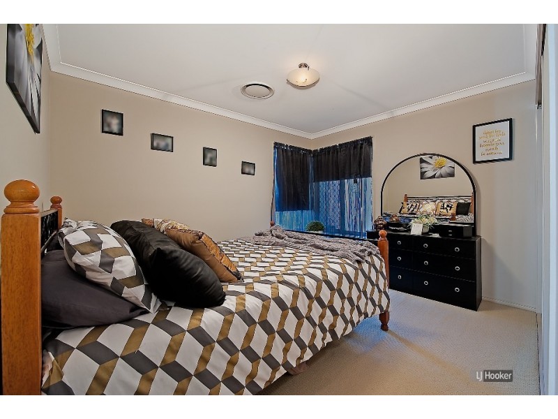 30 Whitfield Crescent, North Lakes QLD 4509