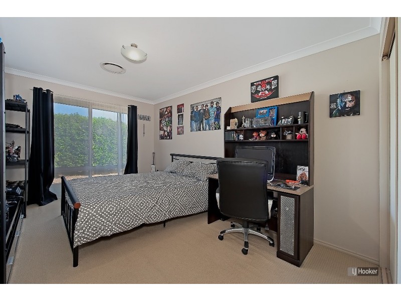 30 Whitfield Crescent, North Lakes QLD 4509