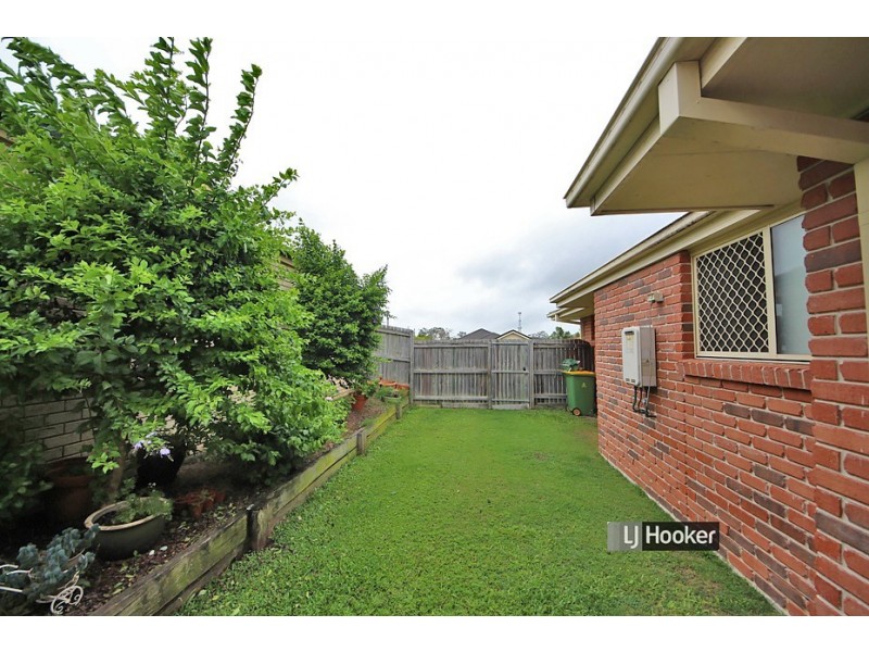 12 Mowbray Court, Kallangur QLD 4503