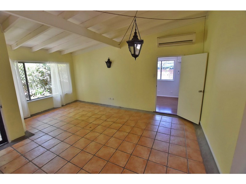 15 Arunga Street, Petrie QLD 4502
