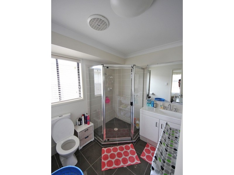 2 Benham Ave, Kallangur QLD 4503