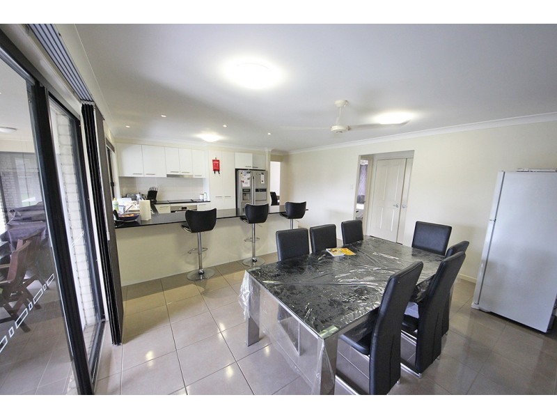 2 Benham Ave, Kallangur QLD 4503