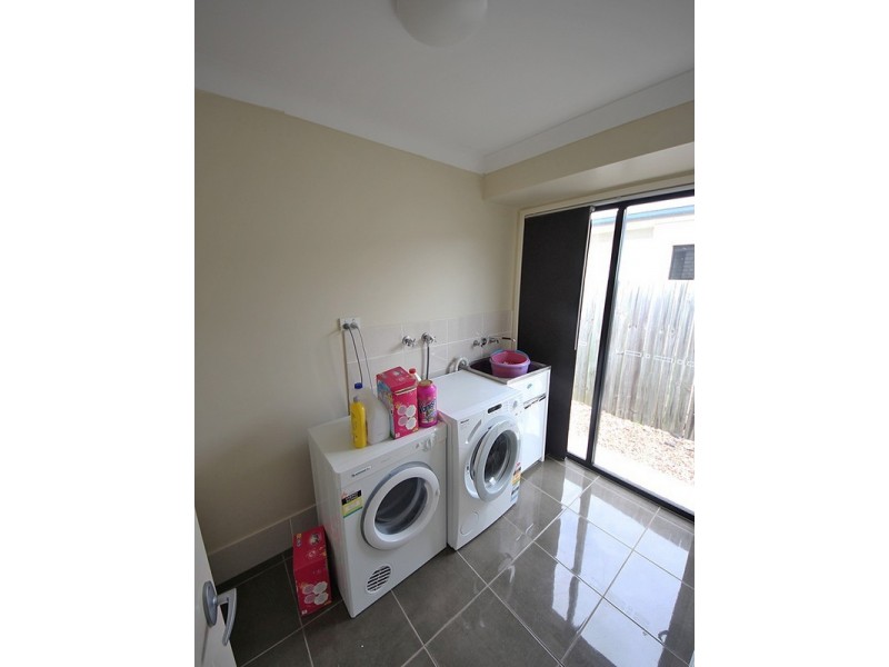 2 Benham Ave, Kallangur QLD 4503