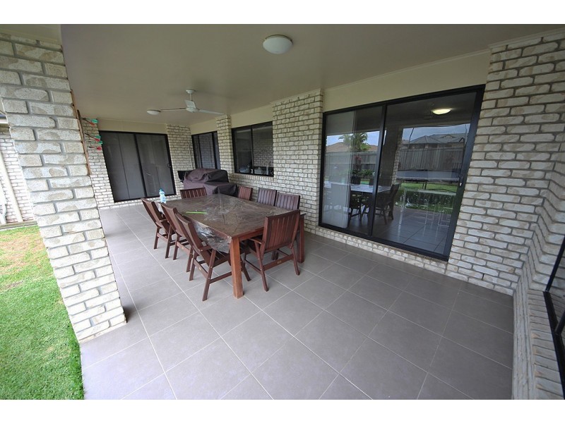 2 Benham Ave, Kallangur QLD 4503