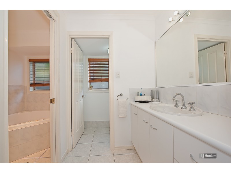 32 Tulip Tree Road, Murrumba Downs QLD 4503