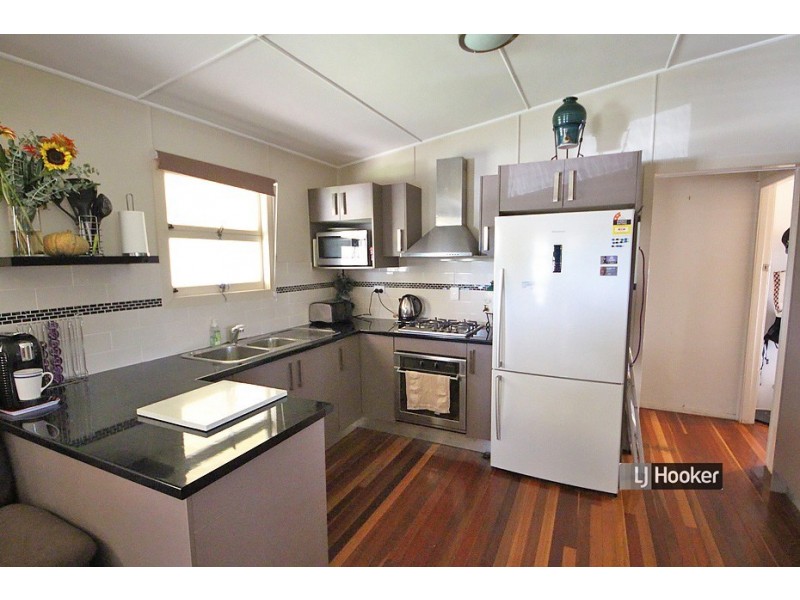27 Andrew Street, Kallangur QLD 4503