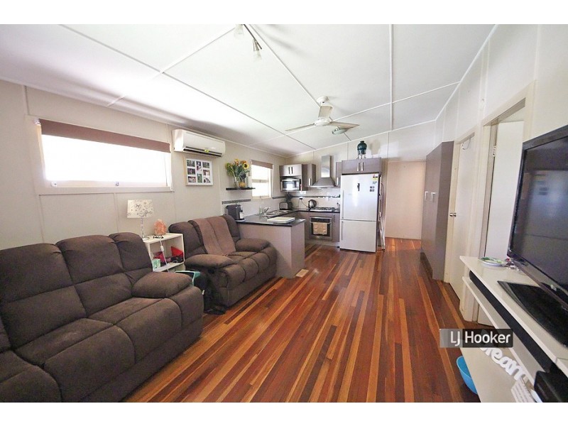 27 Andrew Street, Kallangur QLD 4503