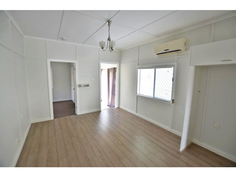 18 Bayview Road, Brighton QLD 4017