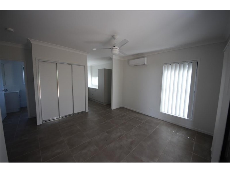 Unit 2/13 Blackbird Terrace, Kallangur QLD 4503