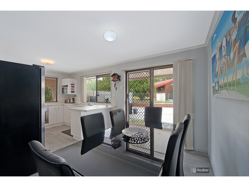 10 Streeton Court, Rothwell QLD 4022