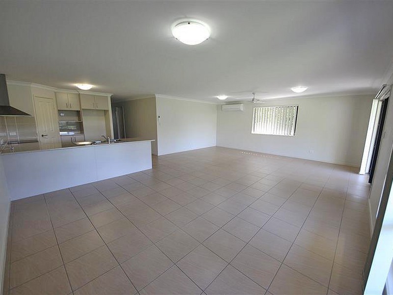 11A Mia Street, Kallangur QLD 4503