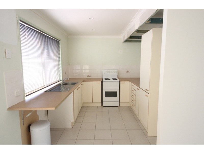 6 Theten Court, Kallangur QLD 4503