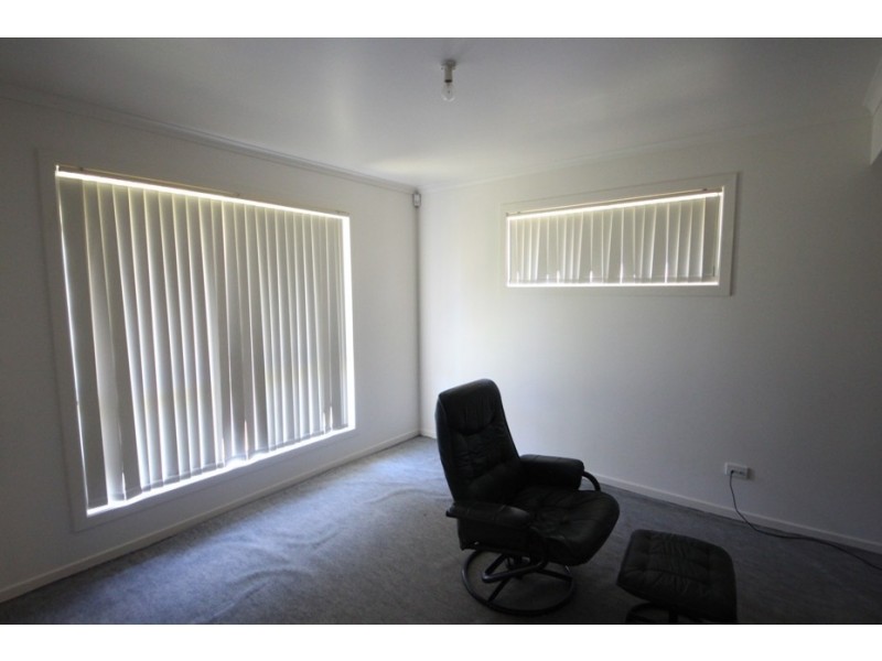 6 Theten Court, Kallangur QLD 4503
