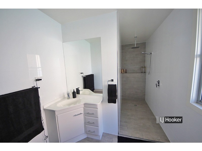 4 Campbell Street, Kallangur QLD 4503