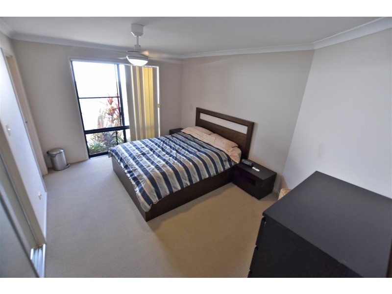 9 Dotterel Crescent, North Lakes QLD 4509