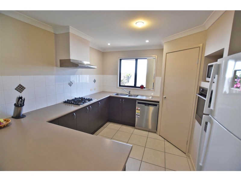 9 Dotterel Crescent, North Lakes QLD 4509