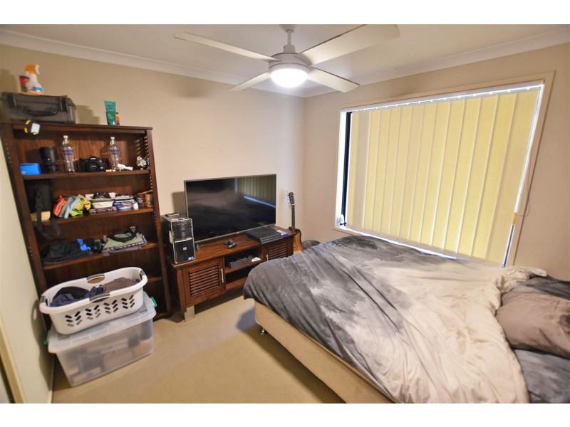 9 Dotterel Crescent, North Lakes QLD 4509