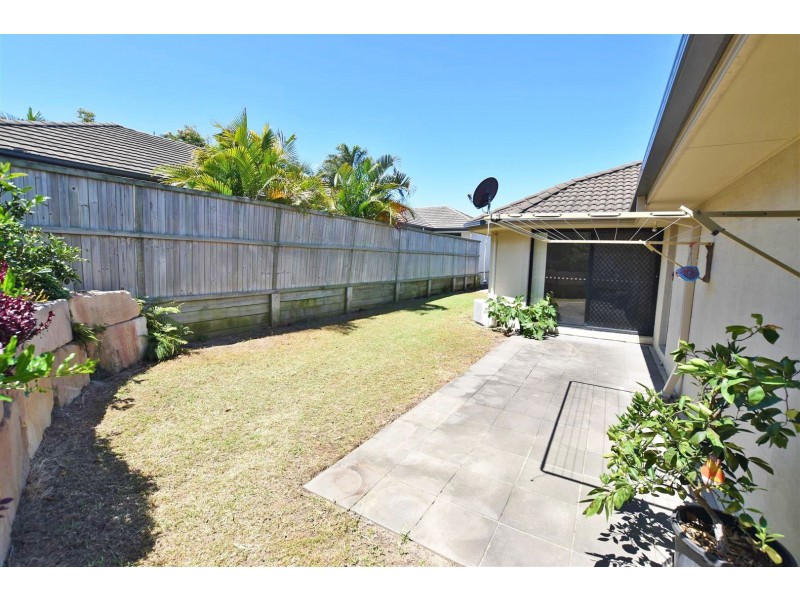 9 Dotterel Crescent, North Lakes QLD 4509