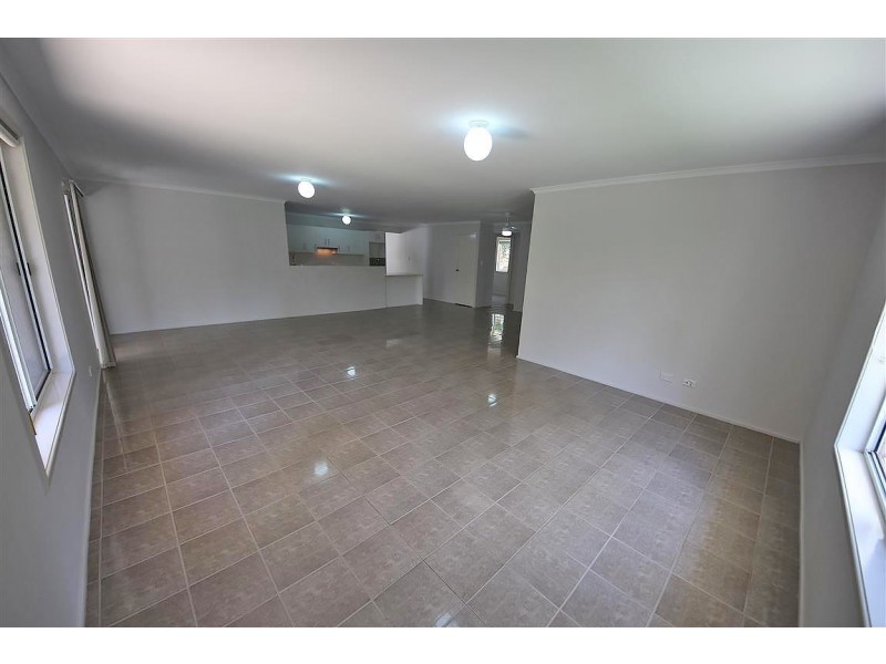 11 Timbarra Court, Petrie QLD 4502