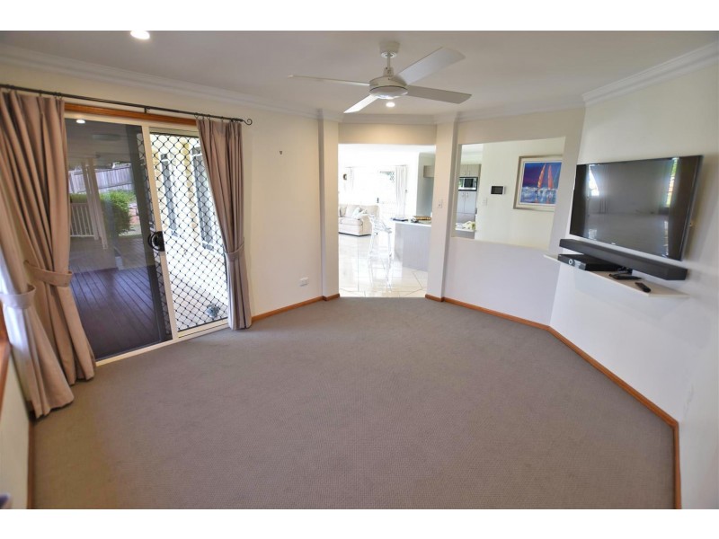 6 Lough Court, Murrumba Downs QLD 4503
