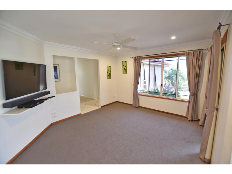 6 Lough Court, Murrumba Downs QLD 4503