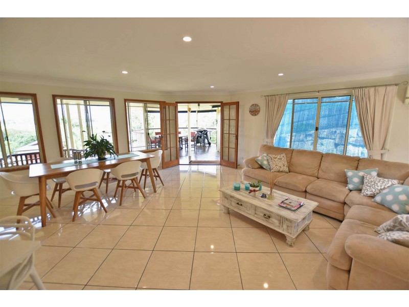 6 Lough Court, Murrumba Downs QLD 4503