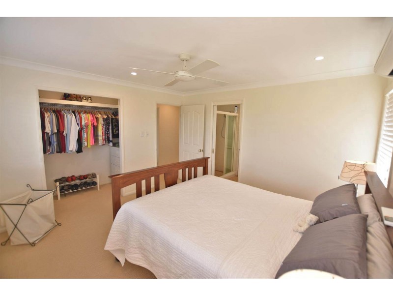 6 Lough Court, Murrumba Downs QLD 4503