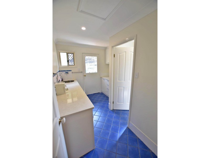 6 Lough Court, Murrumba Downs QLD 4503