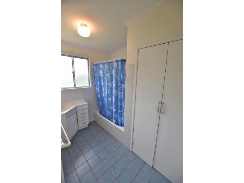 6 Wattle Street, Kallangur QLD 4503