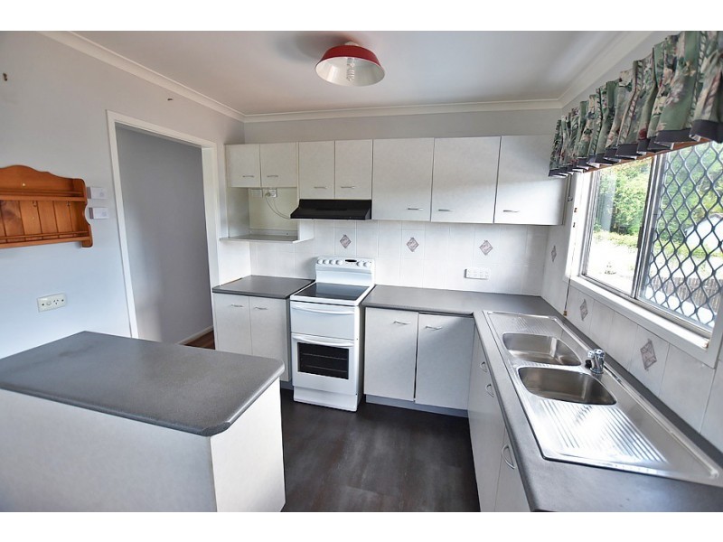 13 Wattle Street, Kallangur QLD 4503