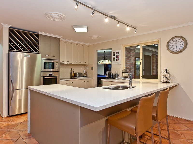 41 Castle Hill Drive, Murrumba Downs QLD 4503