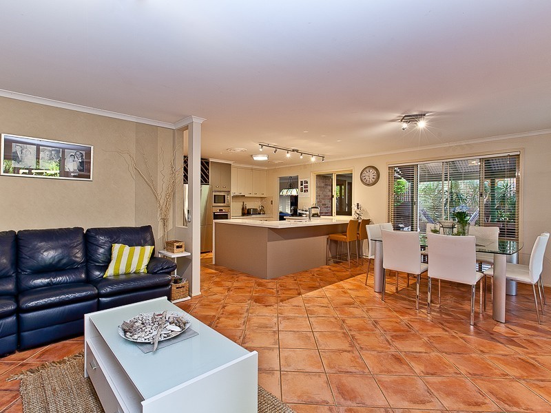 41 Castle Hill Drive, Murrumba Downs QLD 4503