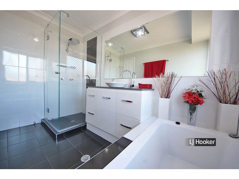 16 Vibrant Court, Dakabin QLD 4503