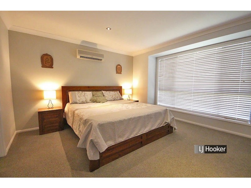 16 Vibrant Court, Dakabin QLD 4503