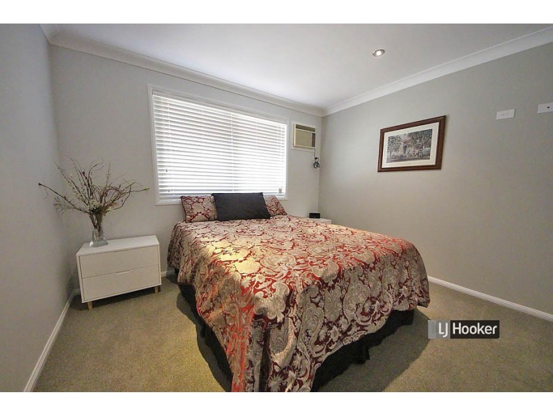 16 Vibrant Court, Dakabin QLD 4503