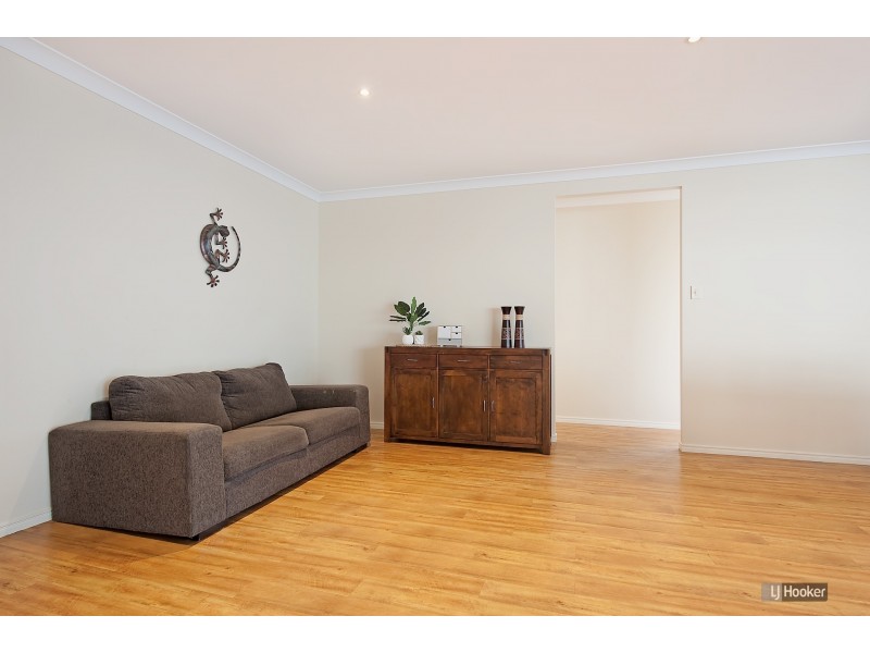 8 Diane Parade, Kallangur QLD 4503