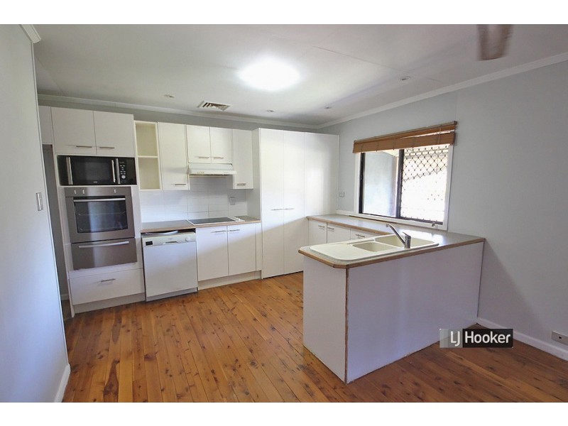 32 Andrew Street, Kallangur QLD 4503