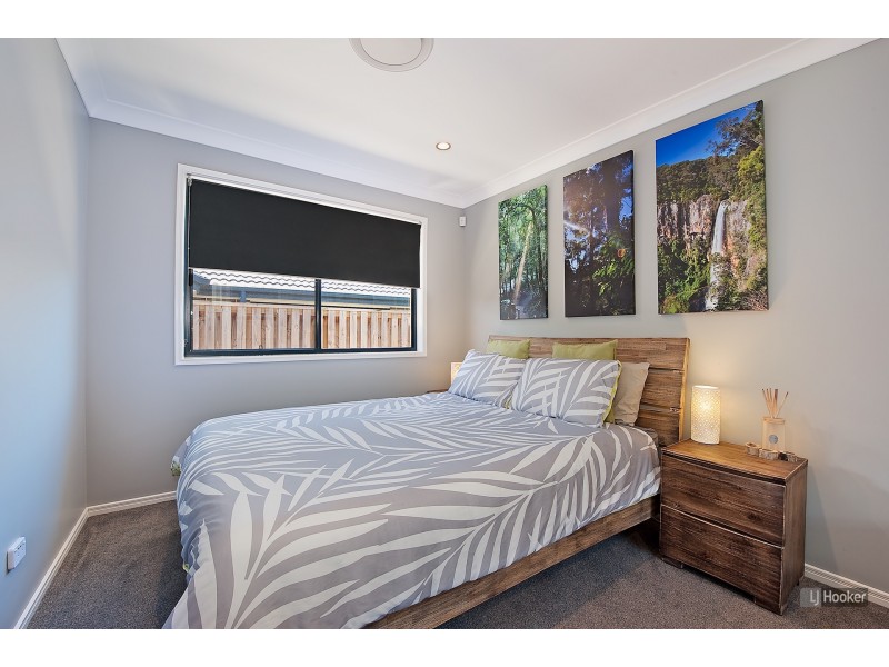 16 Honeyeater Crescent, Dakabin QLD 4503