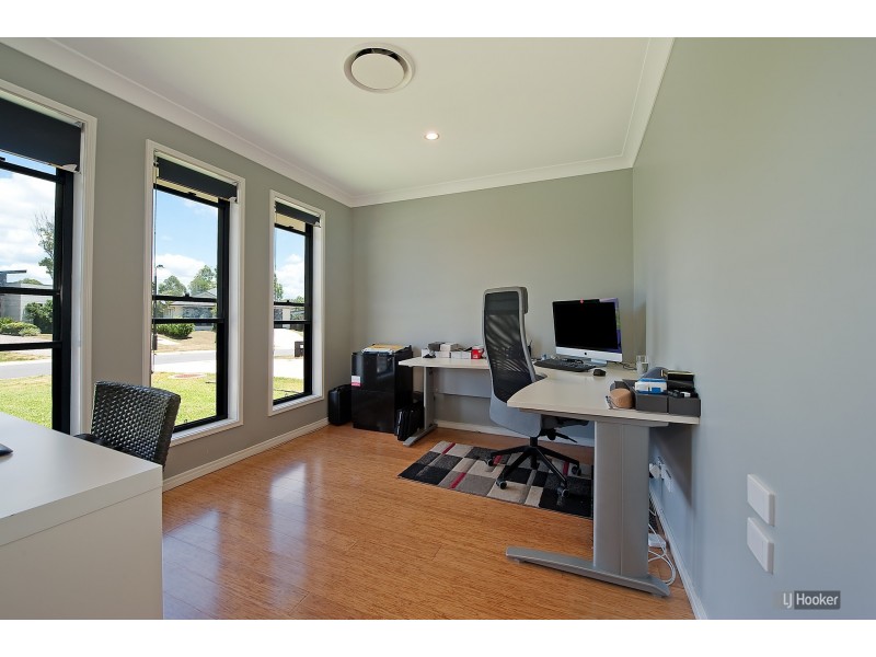 16 Honeyeater Crescent, Dakabin QLD 4503