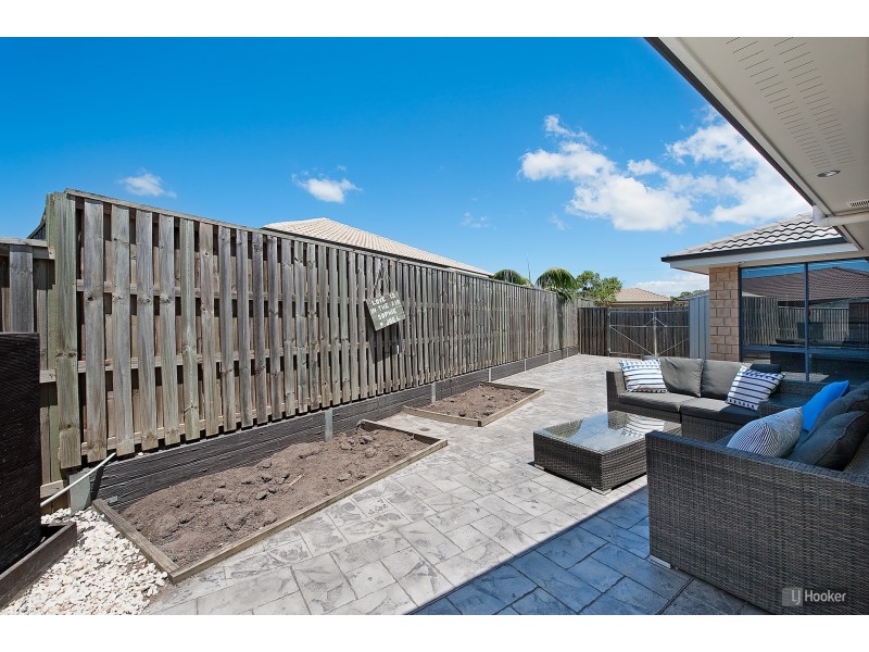 16 Honeyeater Crescent, Dakabin QLD 4503