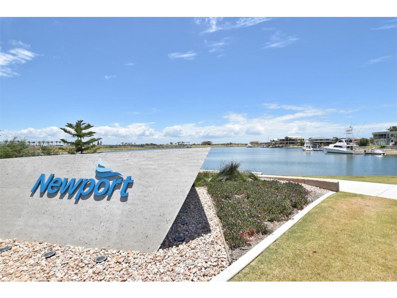37 Buccaneer Street, Newport QLD 4020
